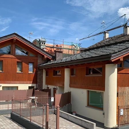 Casa Vacanze Anais ニュス エクステリア 写真