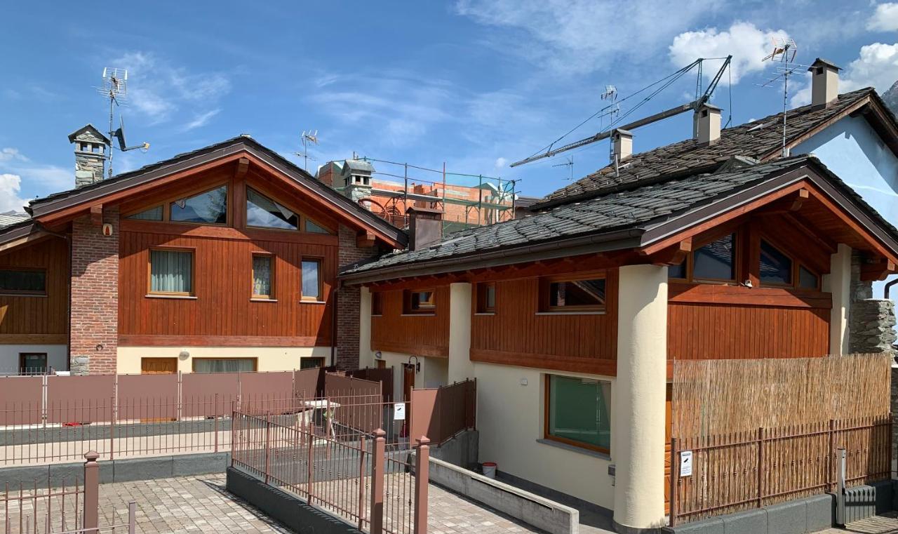 Casa Vacanze Anais ニュス エクステリア 写真