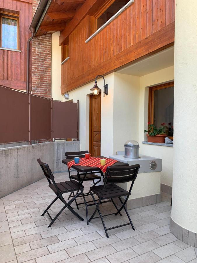 Casa Vacanze Anais ニュス エクステリア 写真