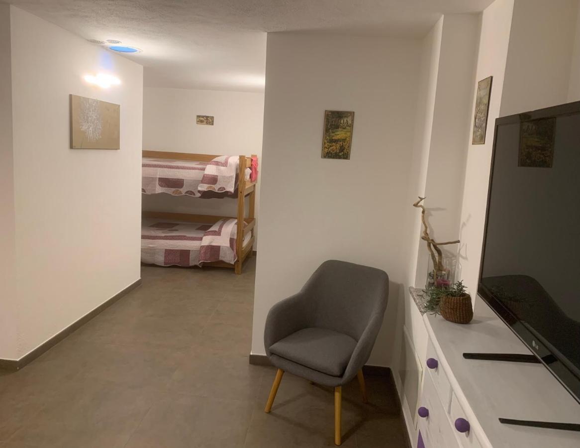 Casa Vacanze Anais ニュス エクステリア 写真