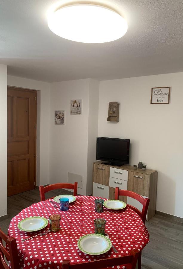 Casa Vacanze Anais ニュス エクステリア 写真